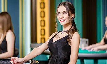 Liên hệ qua đường dây nóng hỗ trợ khách hàng